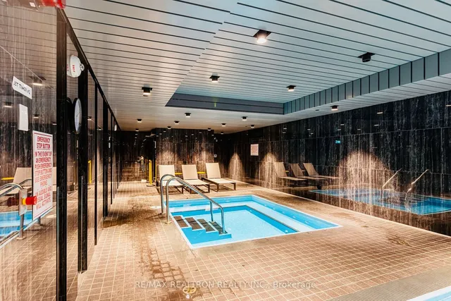 Additional property image - 2221 Yonge St Unit 2911