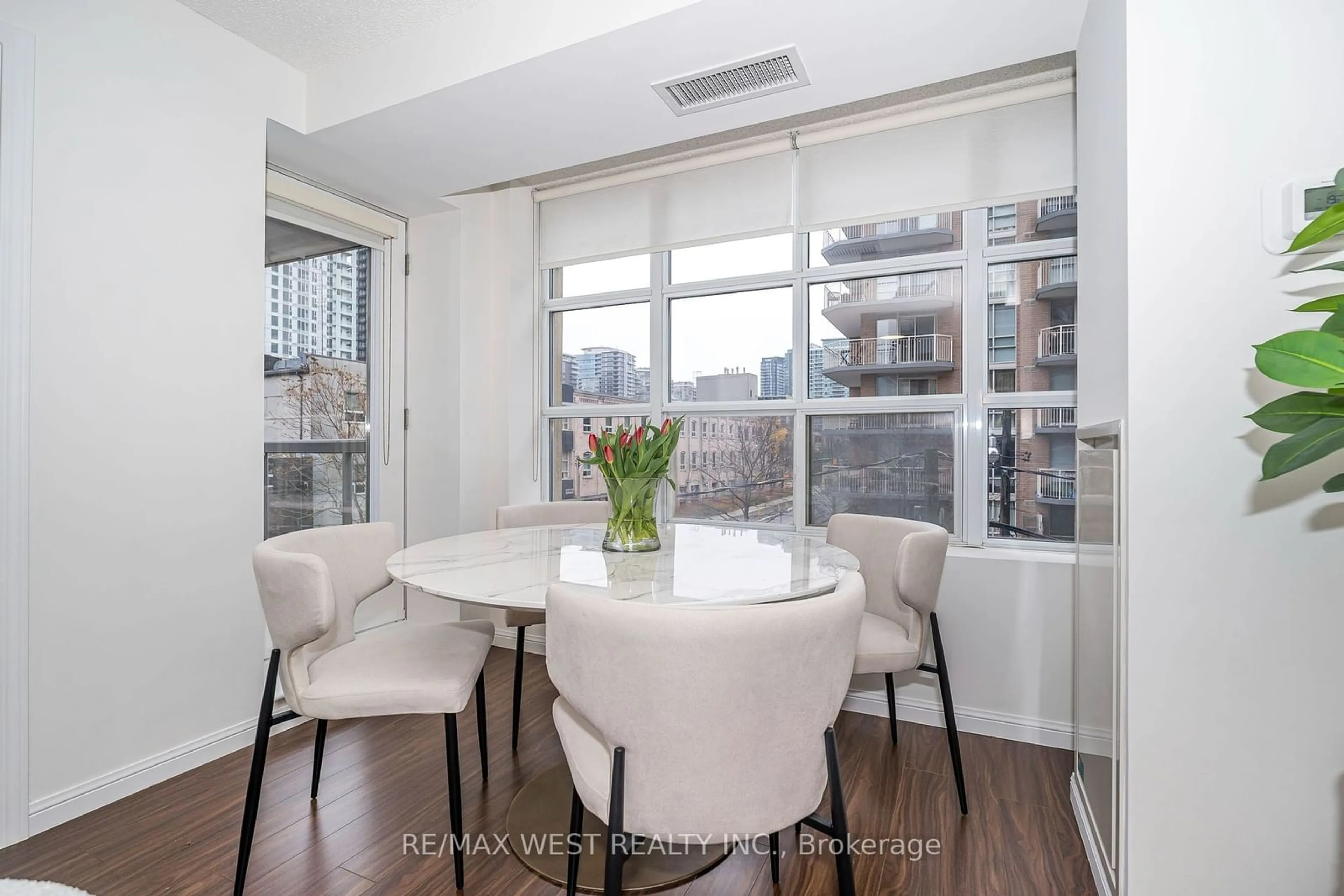 Dining room, unknown for 15 Stafford St #305, Toronto Ontario M5V 3X6