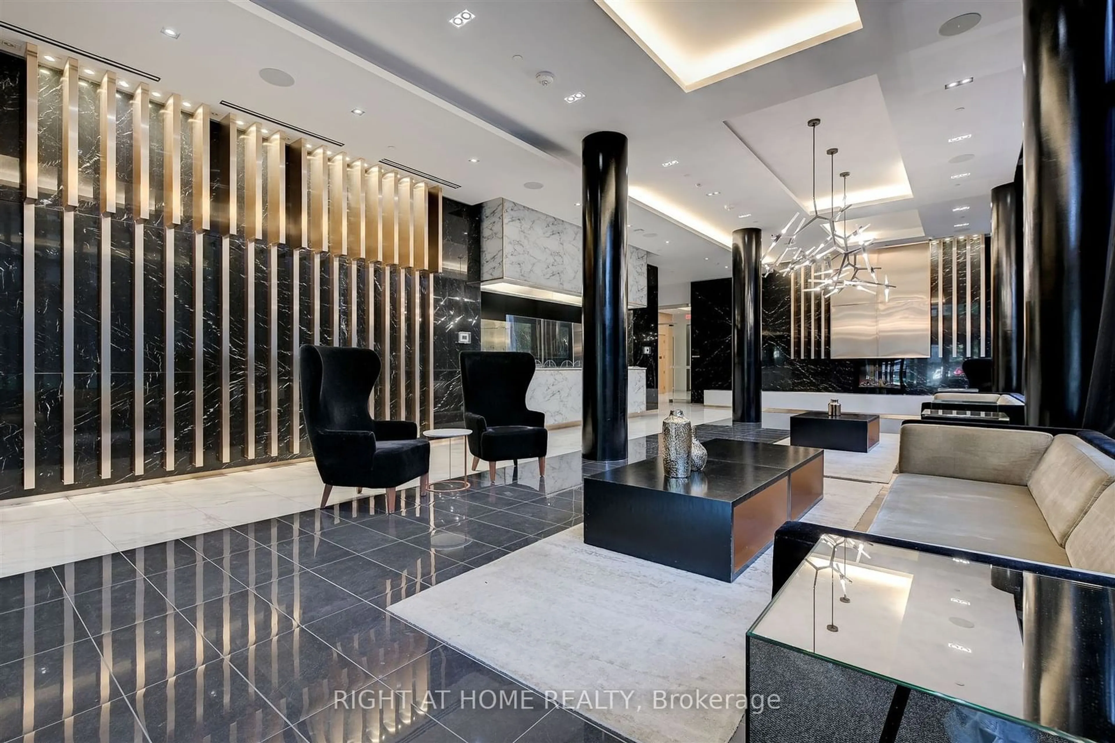 Lobby for 101 Erskine Ave #804, Toronto Ontario M4P 1Y5