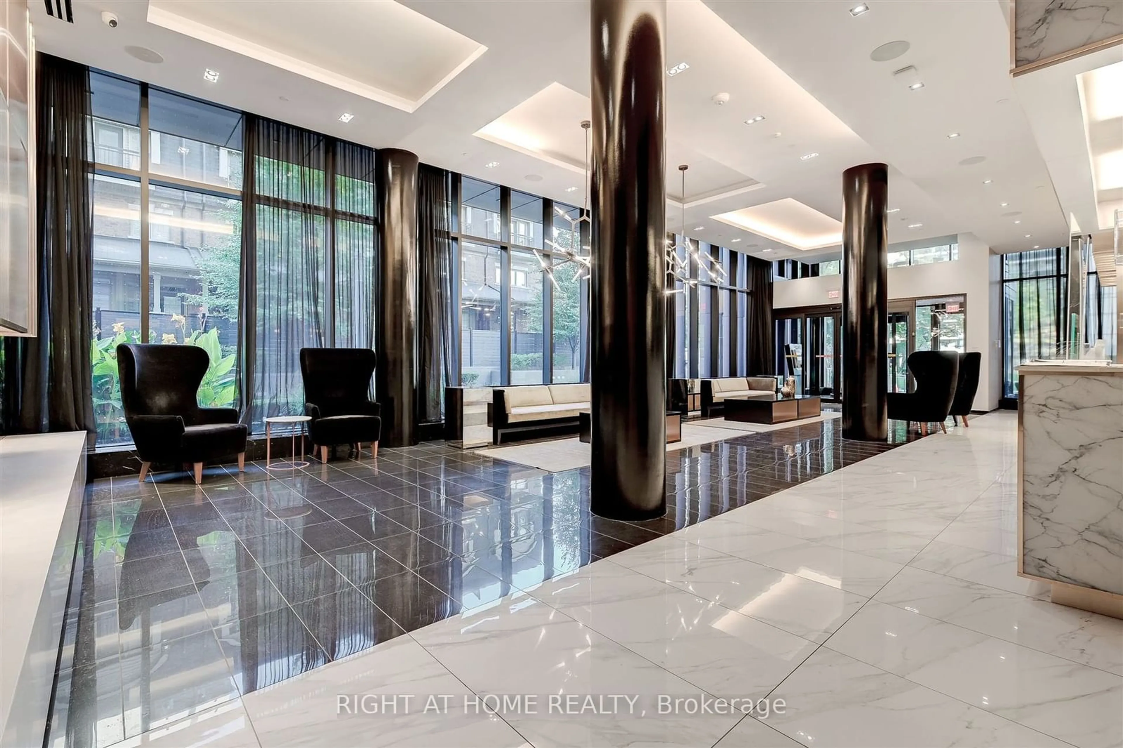 Lobby for 101 Erskine Ave #804, Toronto Ontario M4P 1Y5