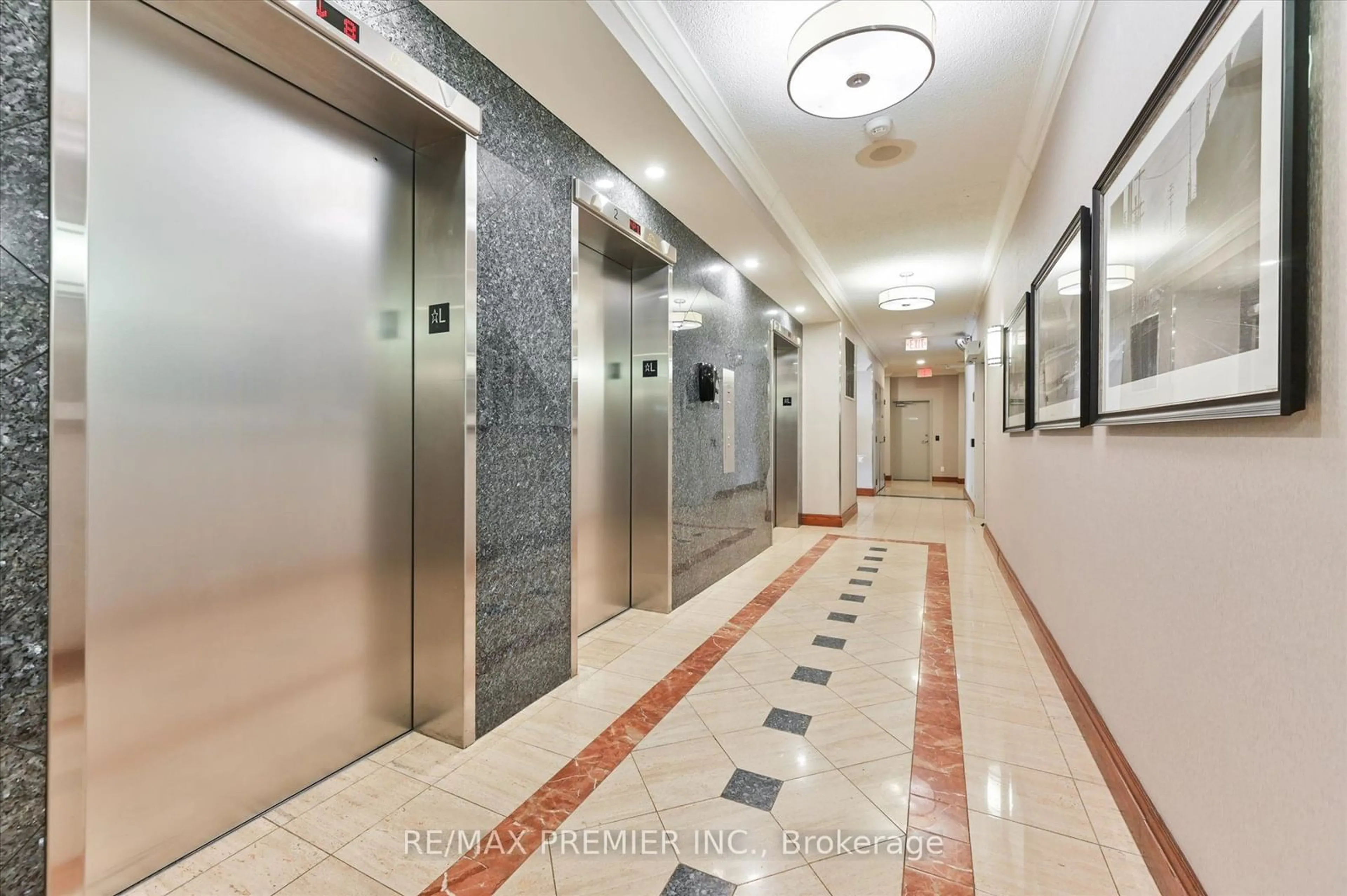 Indoor foyer for 268 Ridley Blvd #1711, Toronto Ontario M5M 4N3