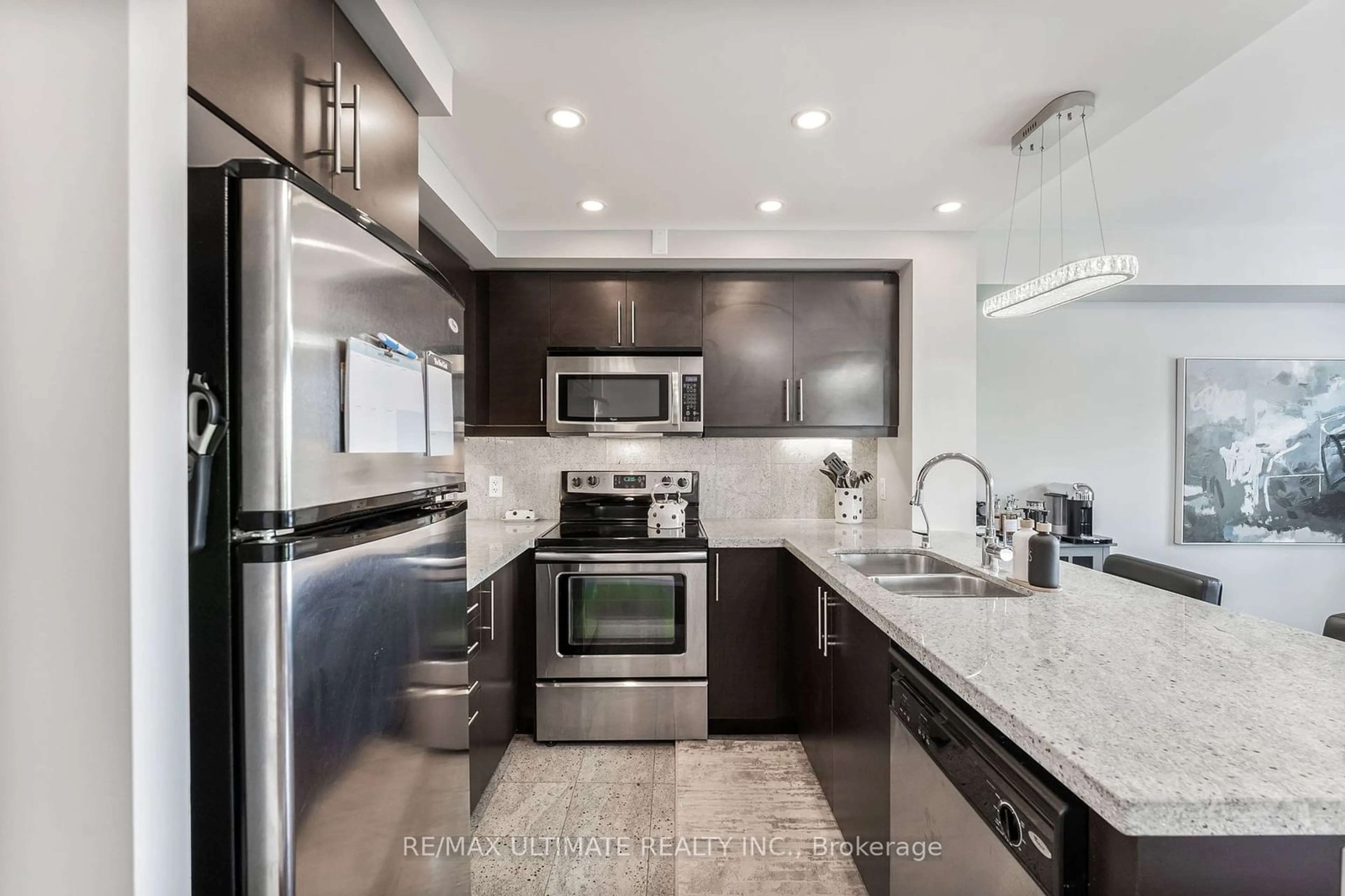 Contemporary kitchen, ceramic/tile floor for 676 Sheppard Ave #414, Toronto Ontario M2K 1B7