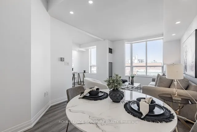 Additional property image - 284 Bloor St Unit 1005