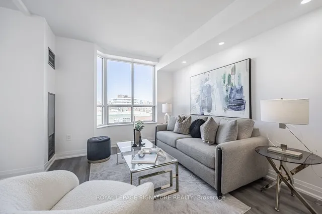 Additional property image - 284 Bloor St Unit 1005