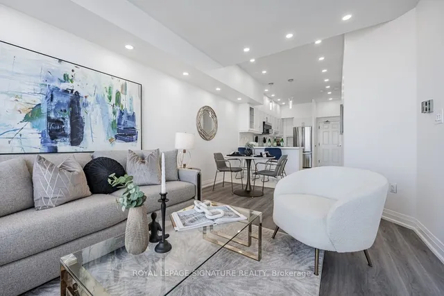 Additional property image - 284 Bloor St Unit 1005