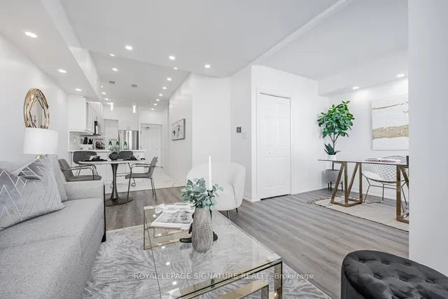Additional property image - 284 Bloor St Unit 1005