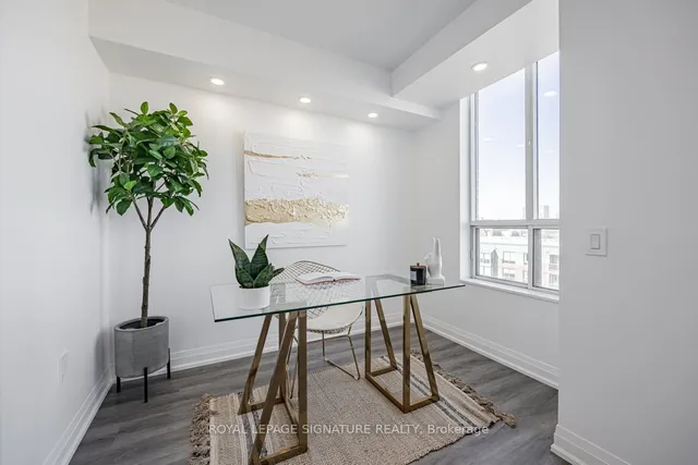Additional property image - 284 Bloor St Unit 1005