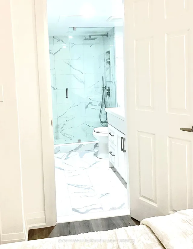 Additional property image - 284 Bloor St Unit 1005