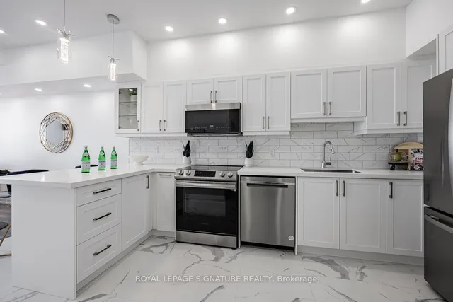 Additional property image - 284 Bloor St Unit 1005