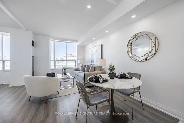 Additional property image - 284 Bloor St Unit 1005