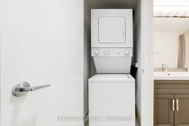 Additional property image - 219 Fort York Blvd Unit 1204