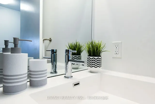 Additional property image - 60 Shuter St Unit 2506