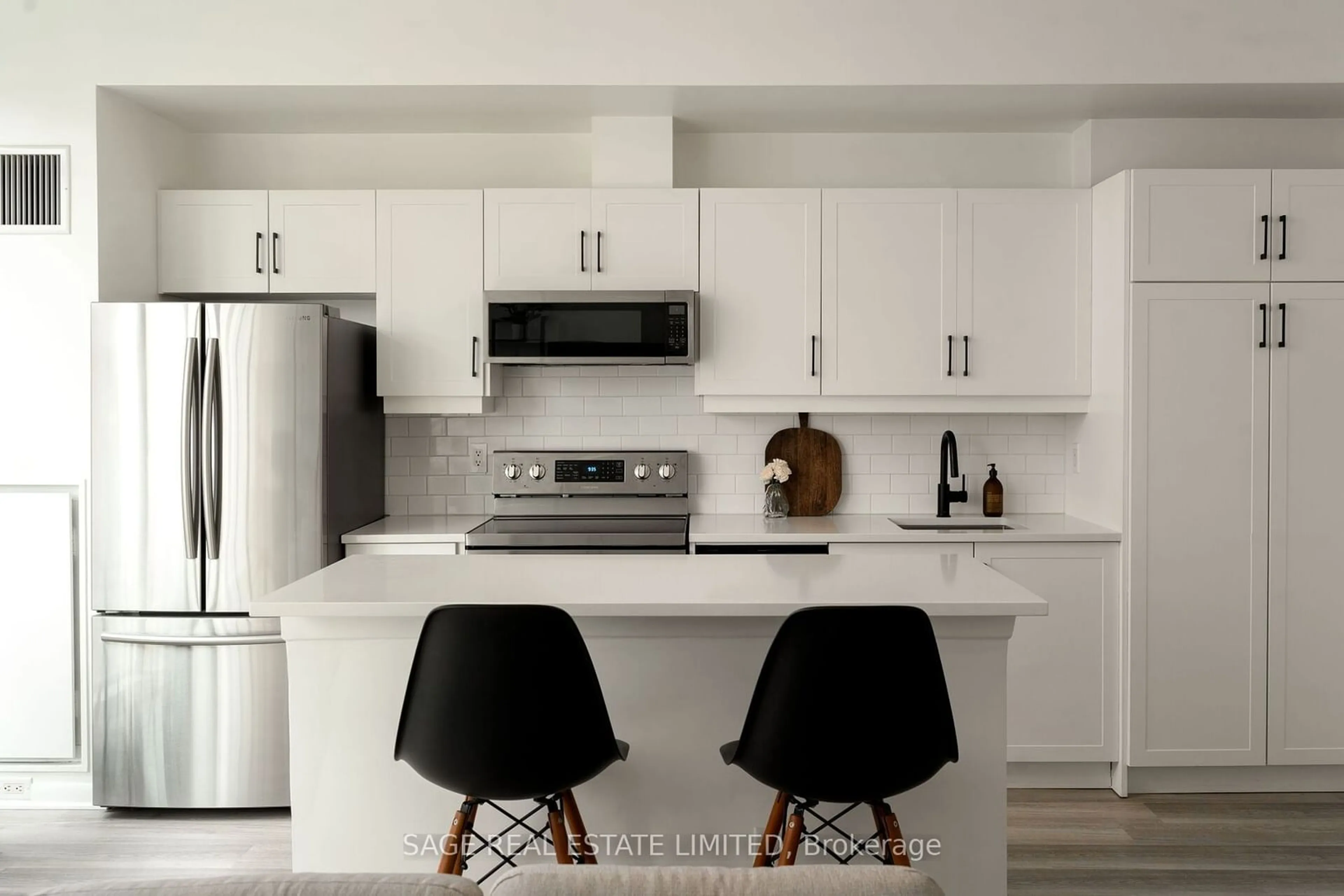 Contemporary kitchen, ceramic/tile floor for 333 Adelaide St #717, Toronto Ontario M5A 4T4