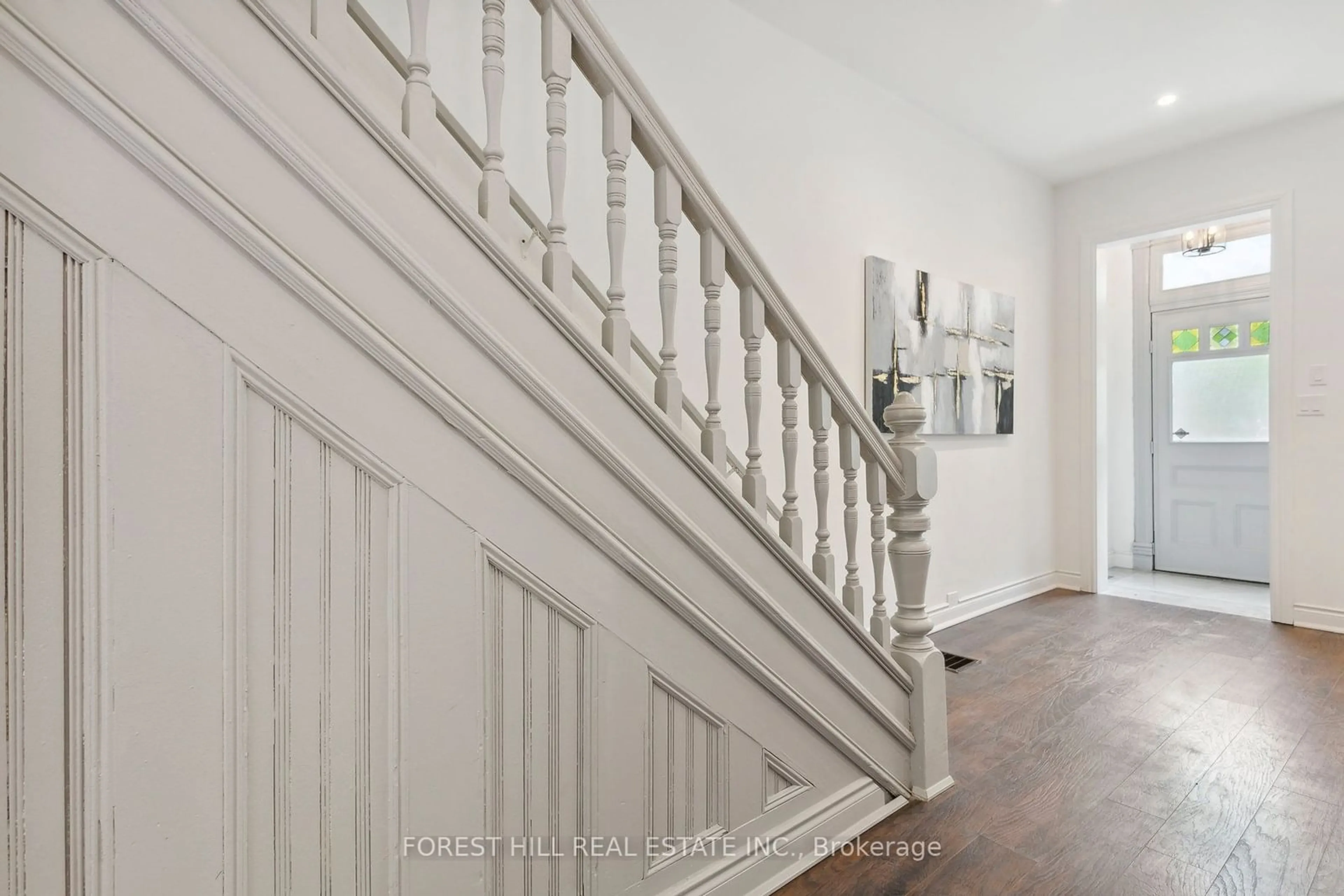 Stairs for 17 Marlborough Ave, Toronto Ontario M5R 1X5