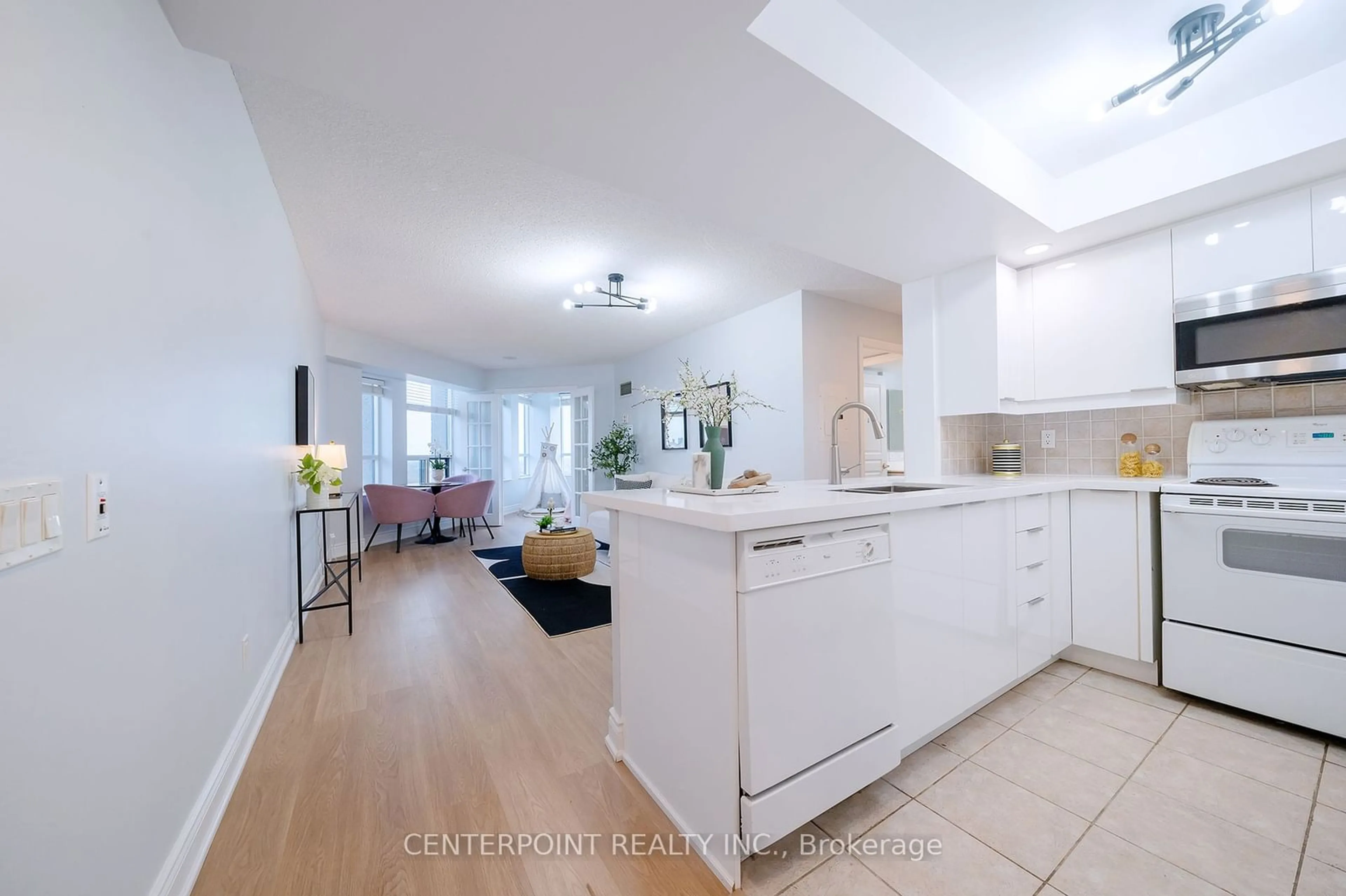 Open concept kitchen, unknown for 15 Northtown Way #1624, Toronto Ontario M2N 7A2