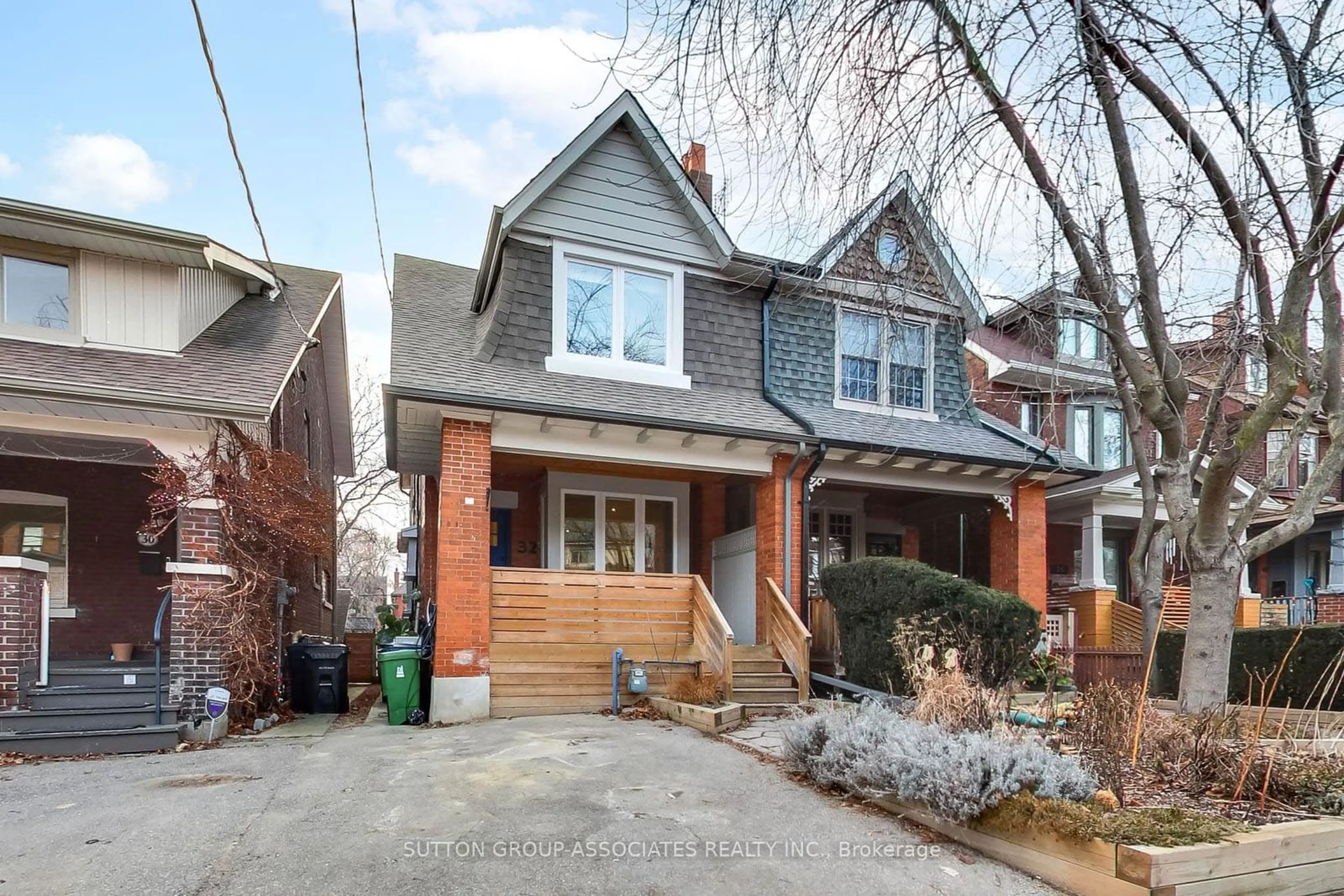 Home with brick exterior material, street for 32 Appleton Ave, Toronto Ontario M6E 3A5