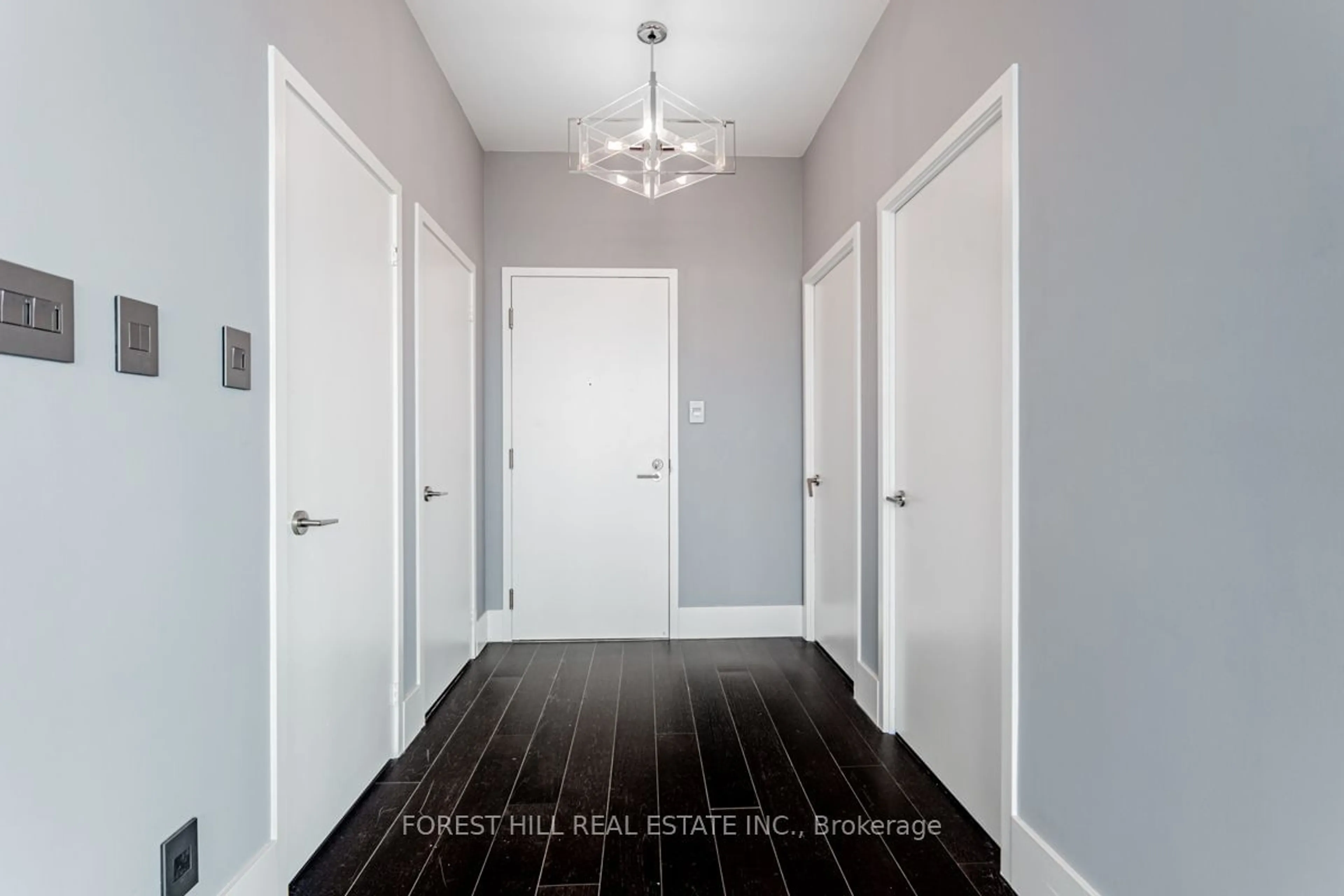 Indoor entryway for 1171 Queen St #PH5, Toronto Ontario M6J 1J4