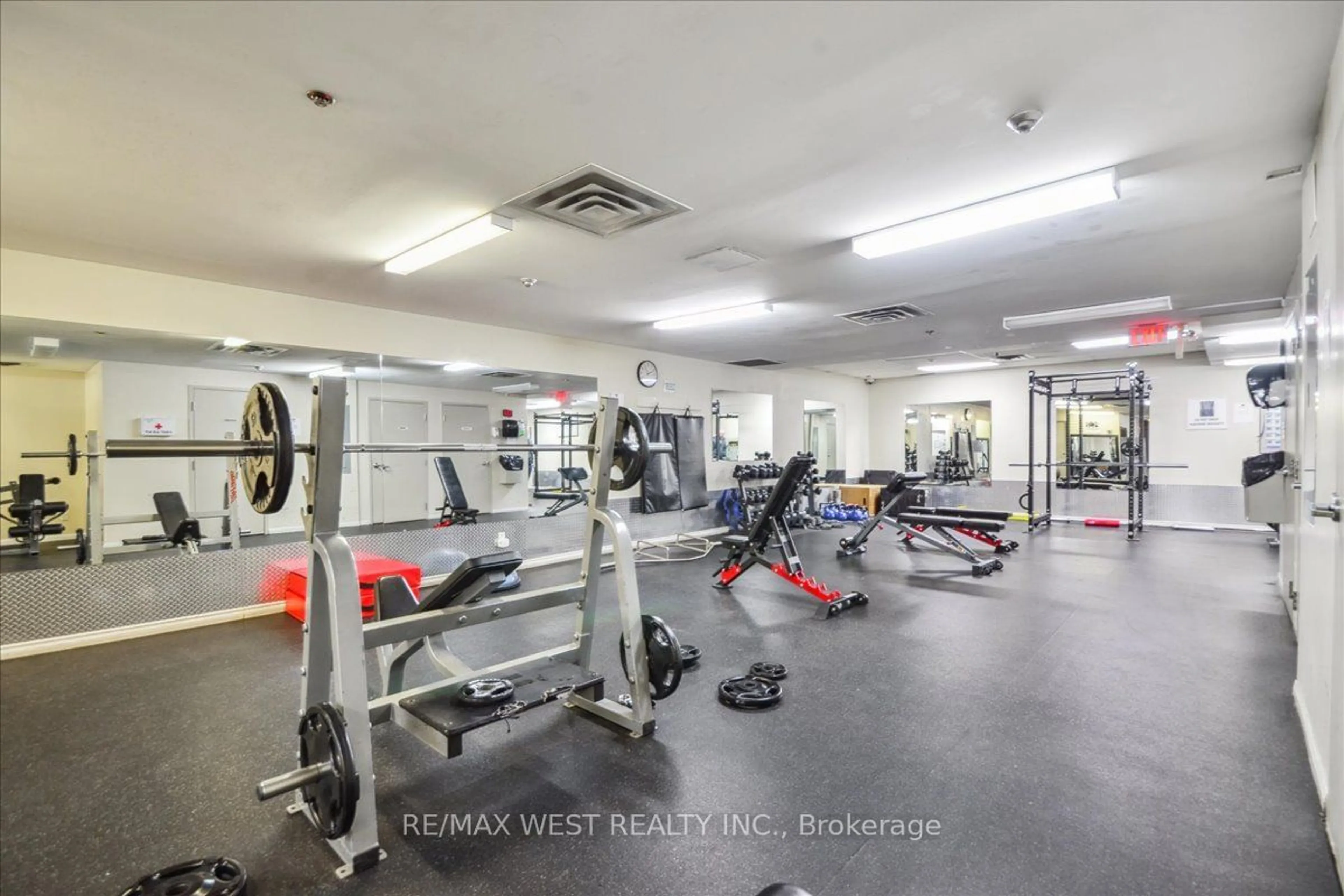 Gym or fitness room for 11 Niagara St #31, Toronto Ontario M5V 3N9