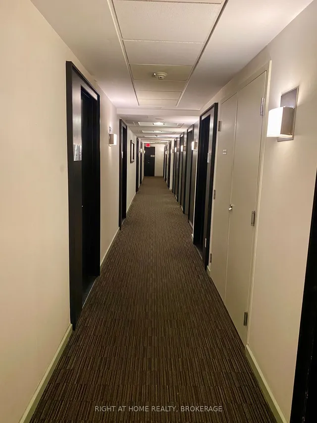 Additional image 18 of 231 Fort York Blvd Unit 1202