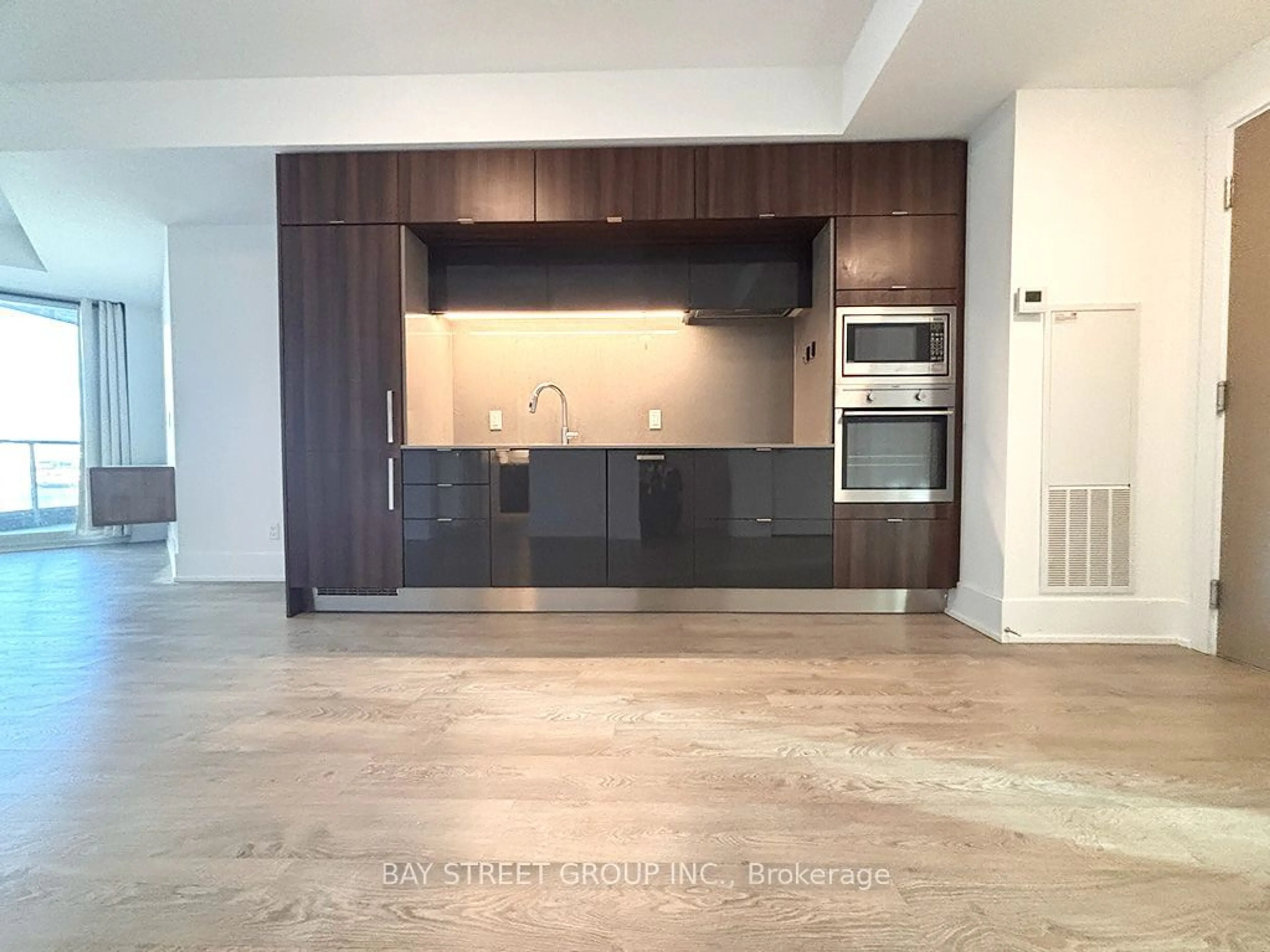 Open concept kitchen, unknown for 1 Edgewater Dr #319, Toronto Ontario M5A 0L1