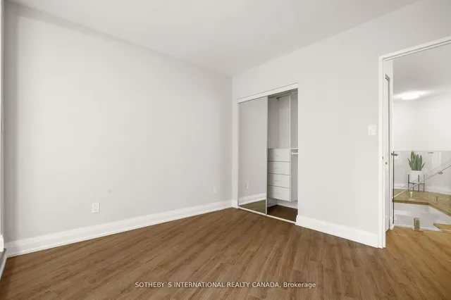 Additional property image - 33 Harbour Sq Unit 2208