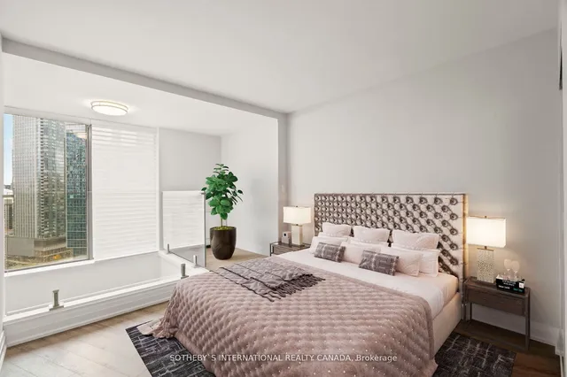 Additional property image - 33 Harbour Sq Unit 2208