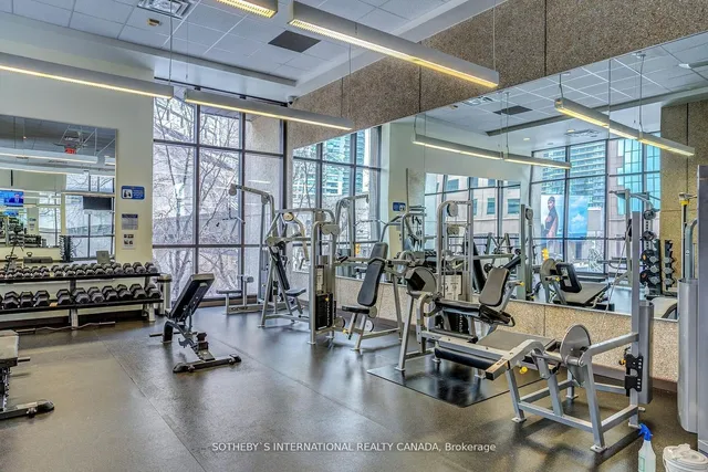 Additional property image - 33 Harbour Sq Unit 2208