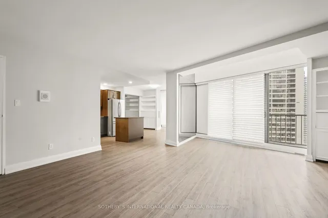 Additional property image - 33 Harbour Sq Unit 2208