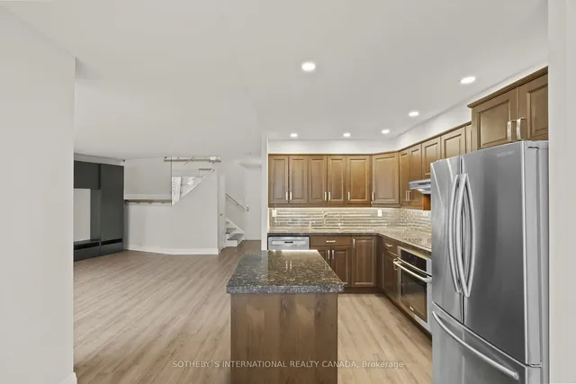 Additional property image - 33 Harbour Sq Unit 2208