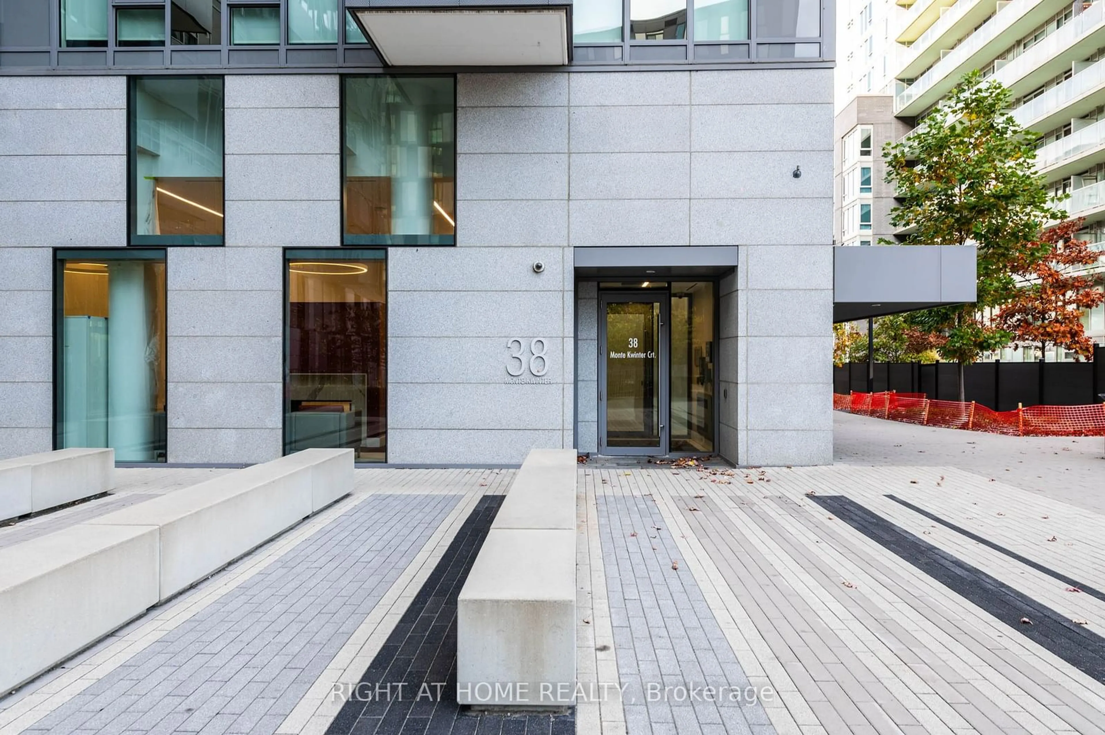 Indoor foyer for 38 Monte Kwinter Crt #408, Toronto Ontario M3H 0E2