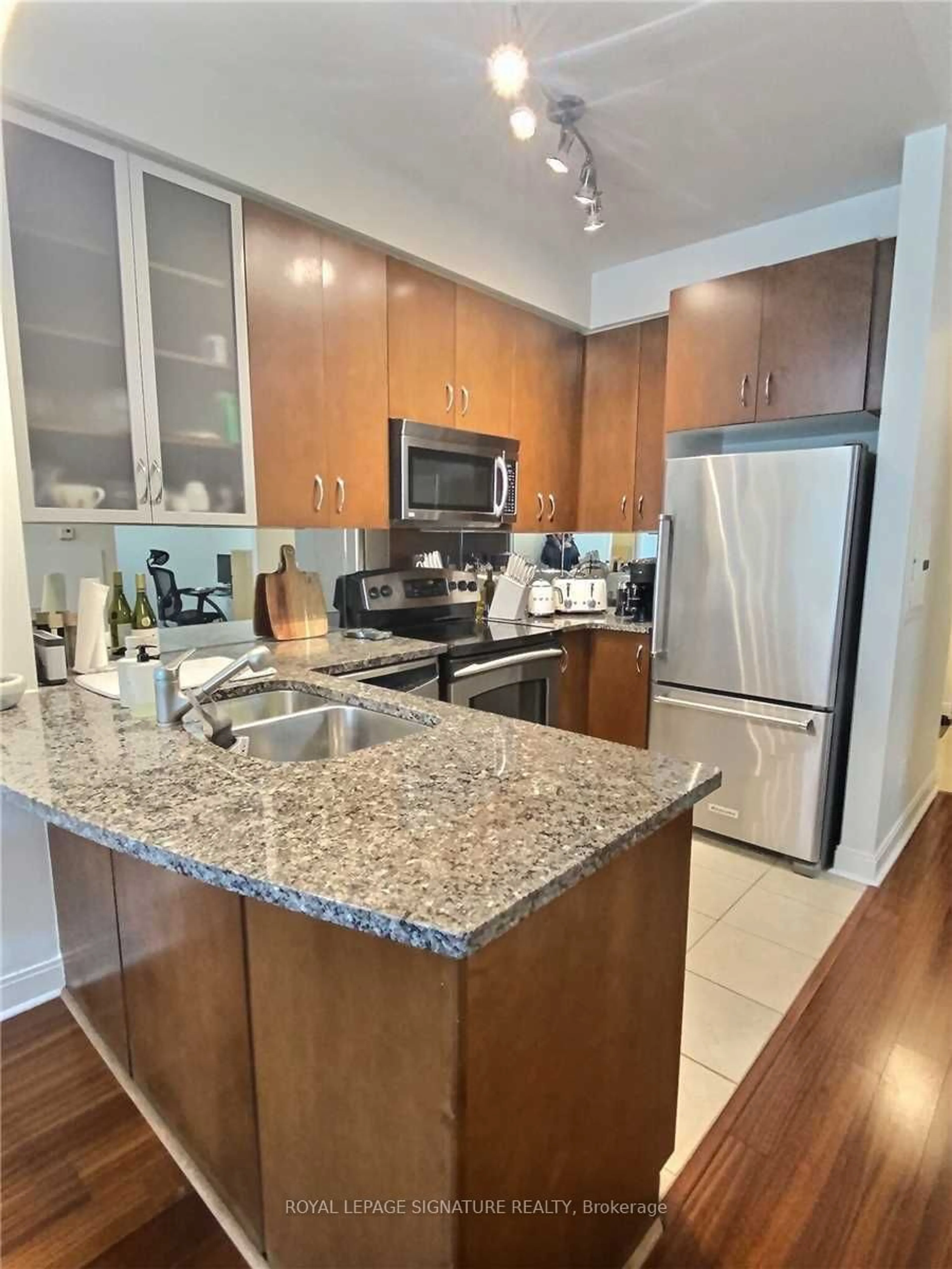 Open concept kitchen, unknown for 18 Yorkville Ave #508, Toronto Ontario M4W 3Y8