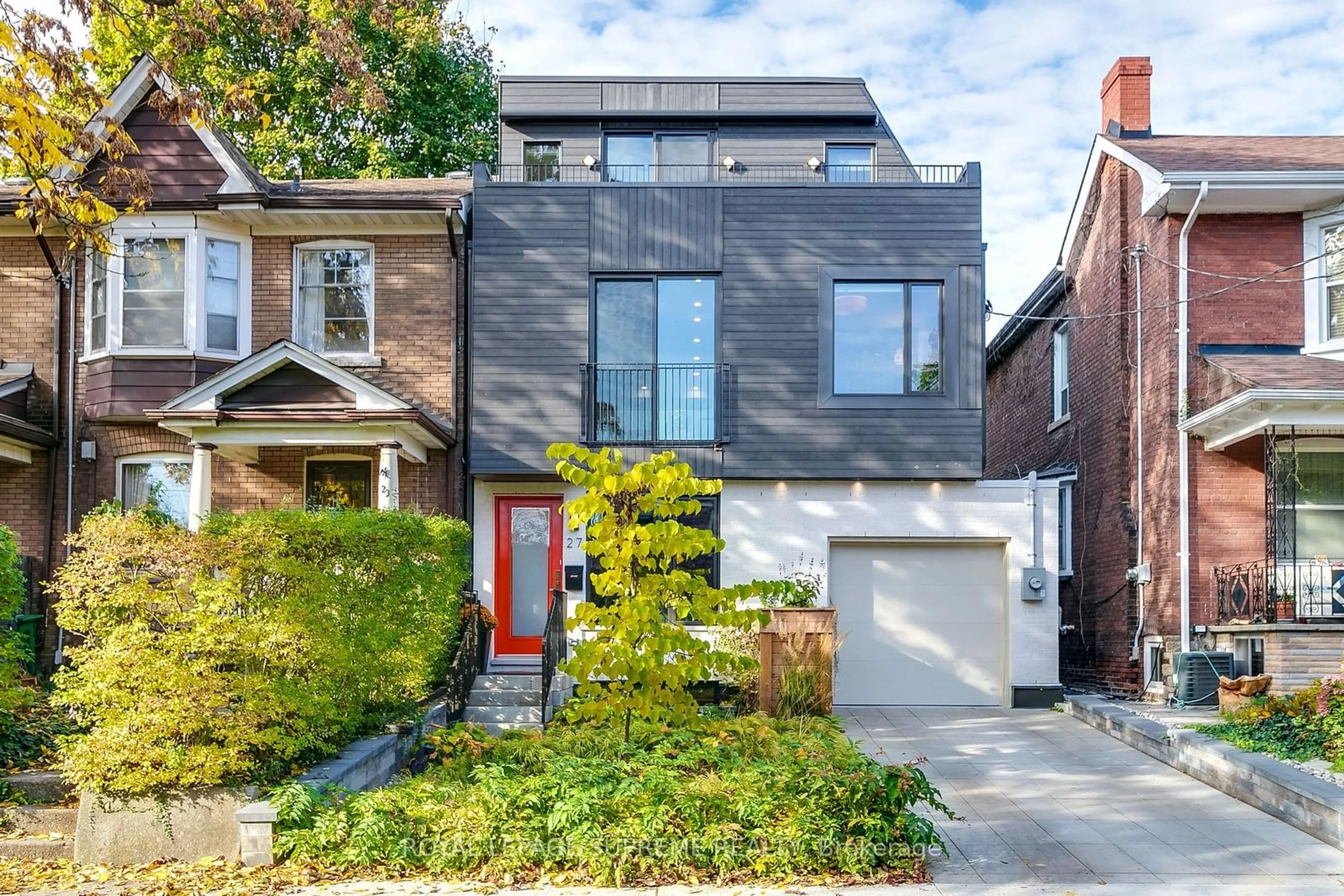 Home with brick exterior material, street for 27 Palmerston Sq, Toronto Ontario M6G 2S8