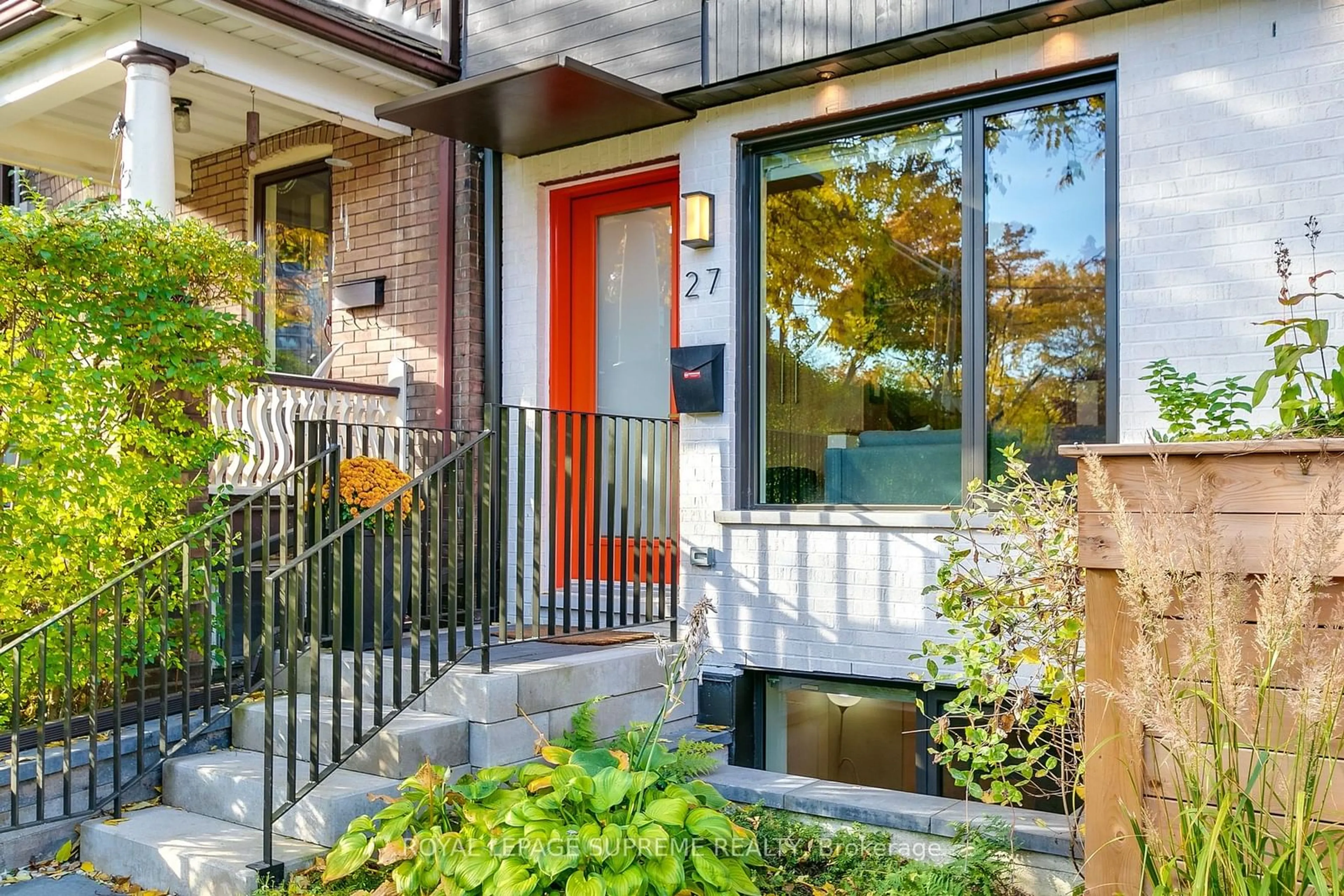 Home with brick exterior material, street for 27 Palmerston Sq, Toronto Ontario M6G 2S8