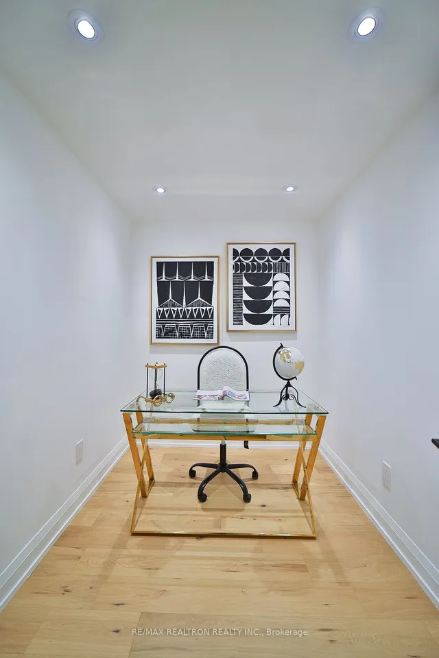 Additional property image - 1555 Finch Ave Unit 505