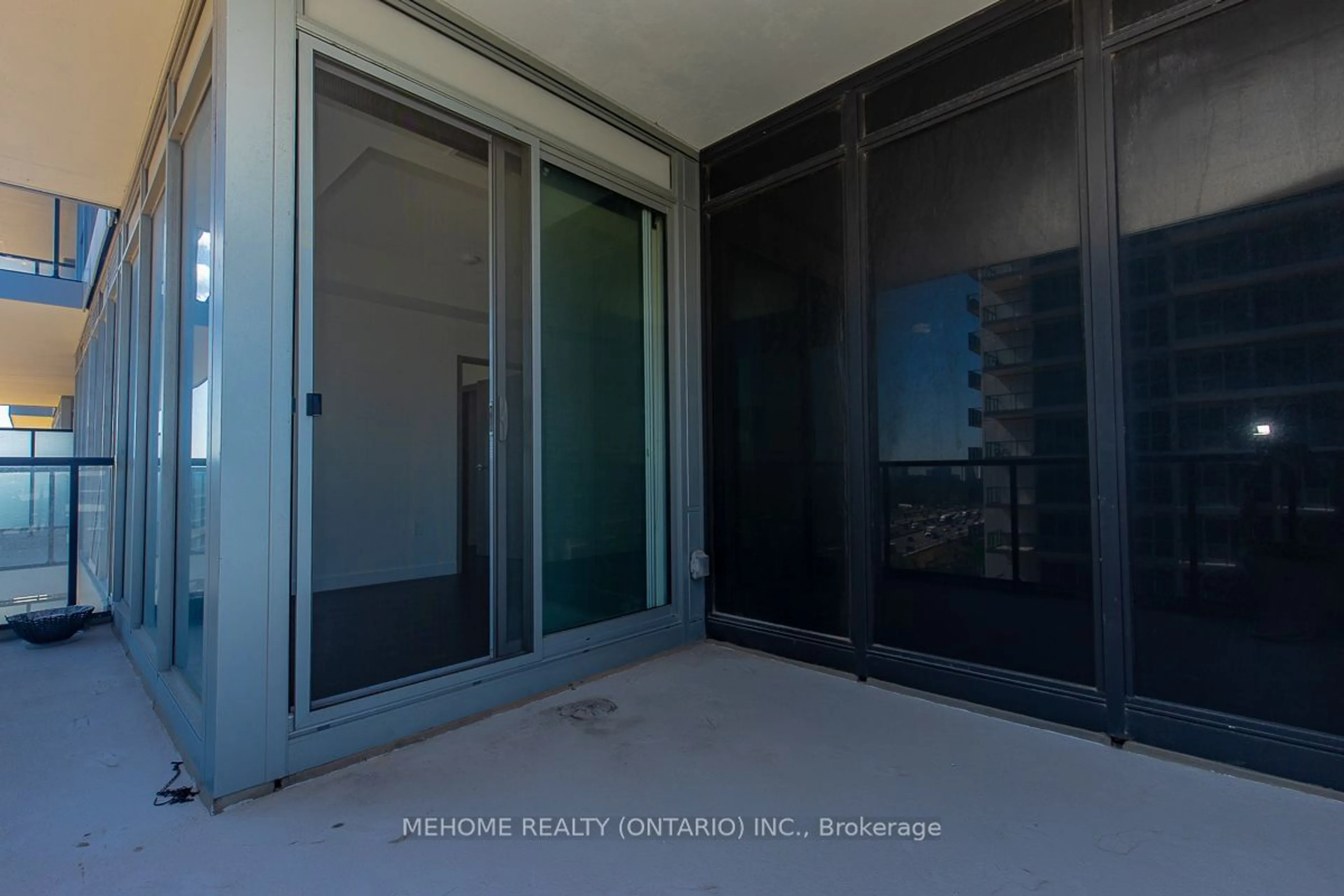 Indoor entryway for 85 Mcmahon Dr #912, Toronto Ontario M2K 0H1