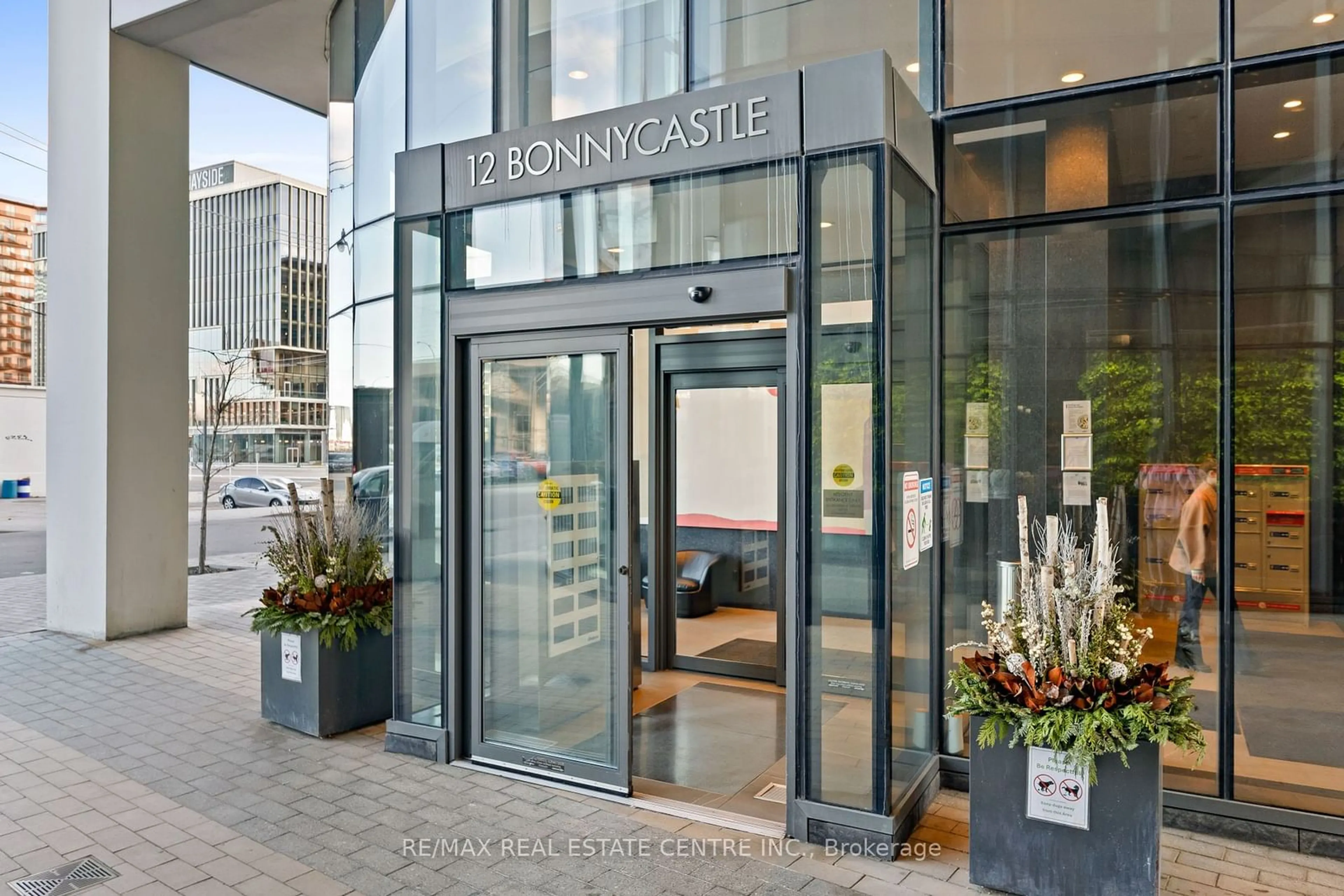 Indoor foyer for 12 Bonnycastle St #205, Toronto Ontario M5A 0C8