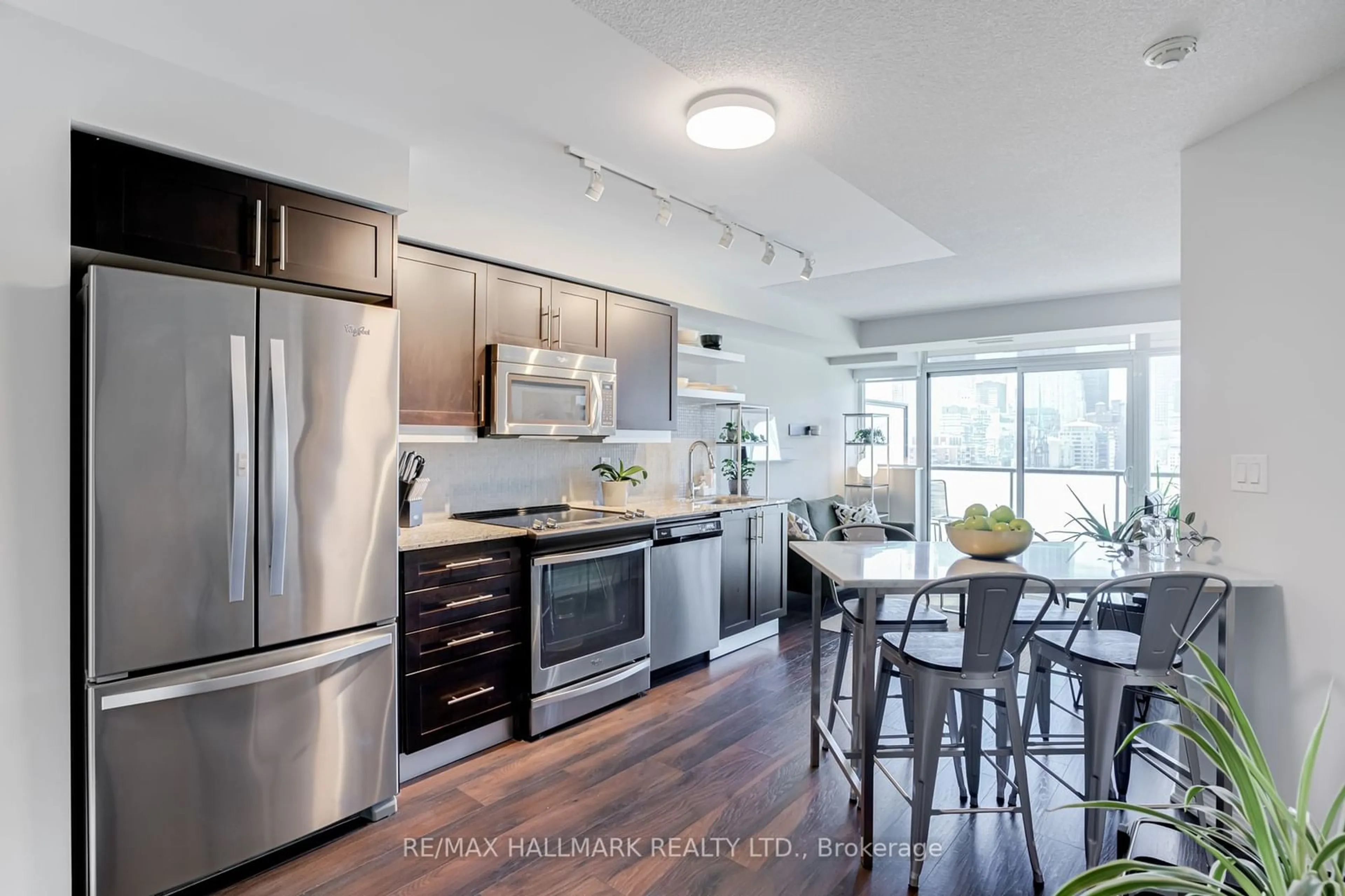 Open concept kitchen, unknown for 400 Adelaide St #2110, Toronto Ontario M5A 4S3