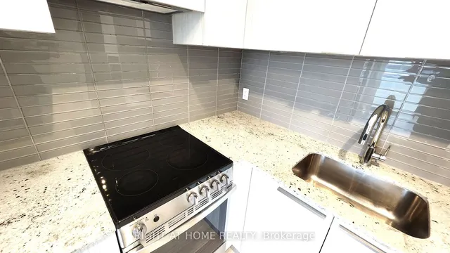 Additional image 18 of 501 Yonge St Unit 2704