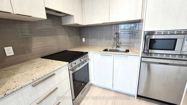 Additional image 17 of 501 Yonge St Unit 2704