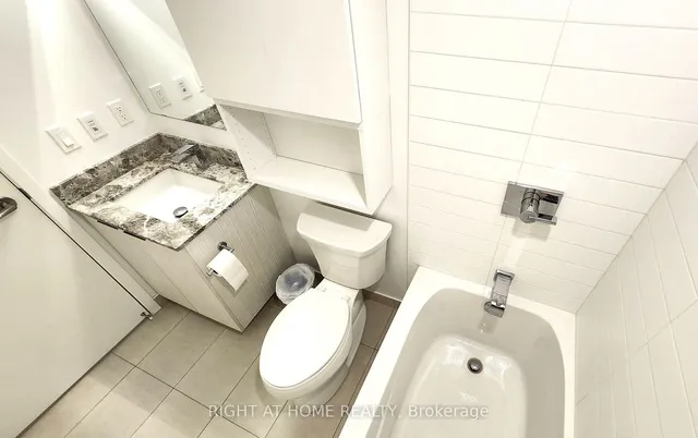 Additional image 12 of 501 Yonge St Unit 2704