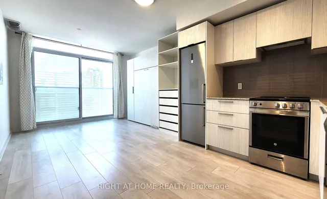 Additional image 29 of 501 Yonge St Unit 2704