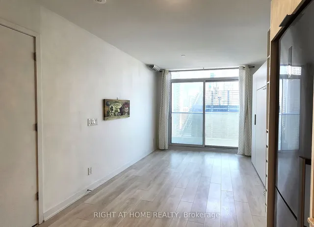 Additional image 26 of 501 Yonge St Unit 2704