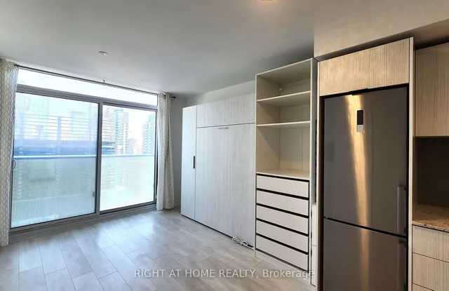 Additional image 25 of 501 Yonge St Unit 2704