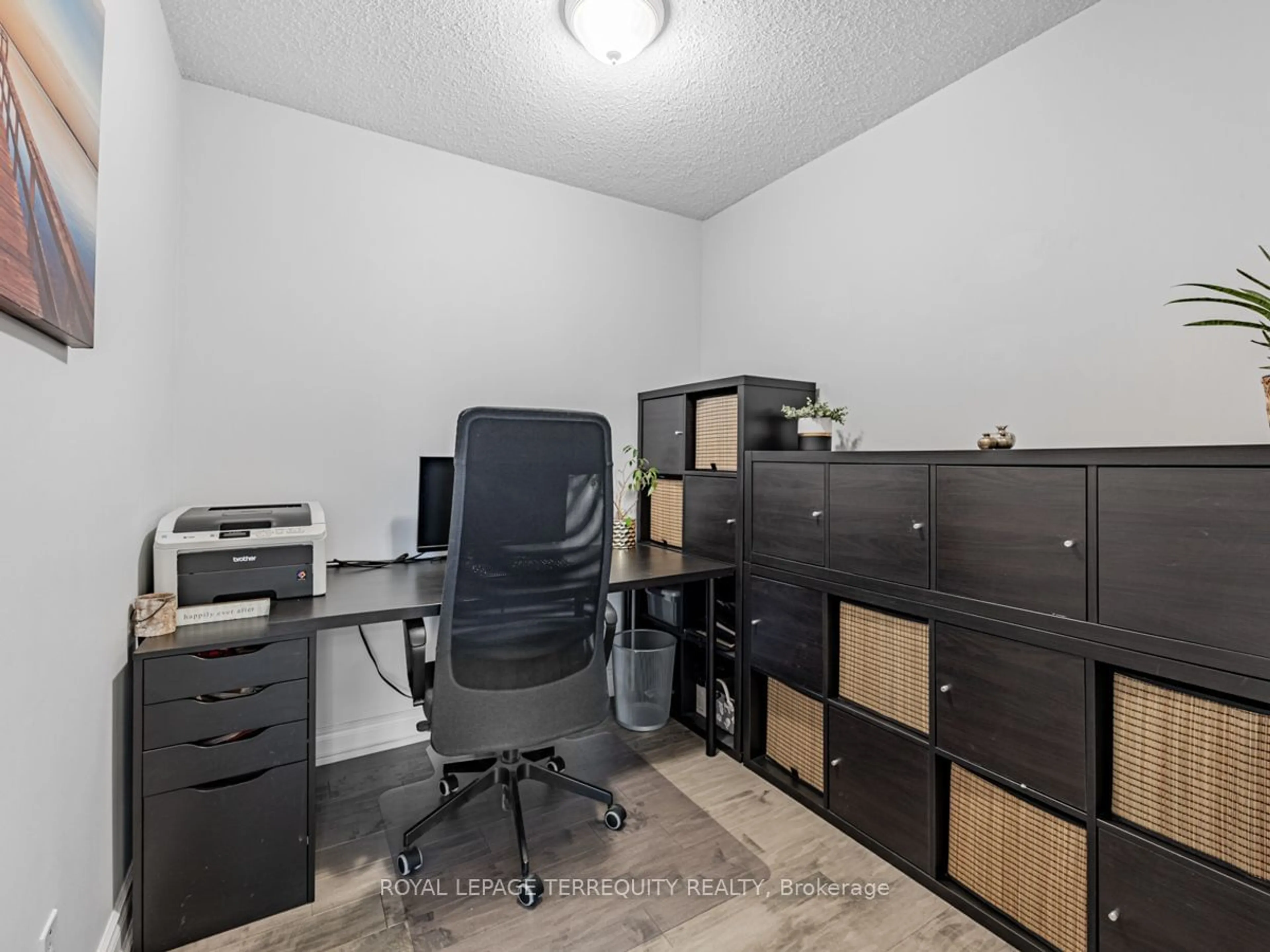 A pic of a room for 15 Northtown Way #1719, Toronto Ontario M2N 7A2