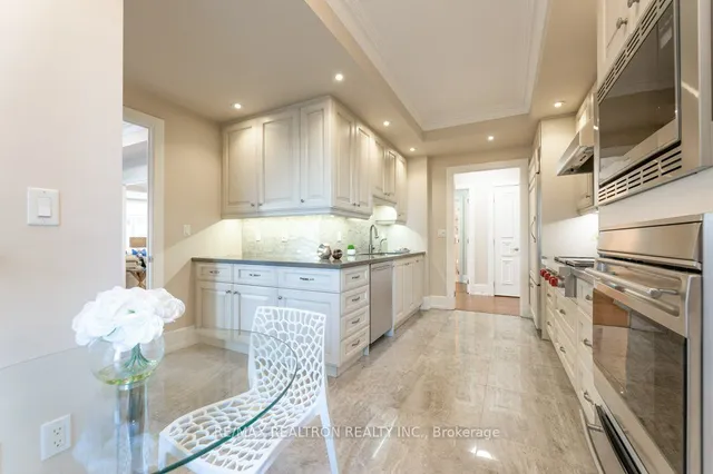 Additional property image - 662 Sheppard Ave Unit 1401