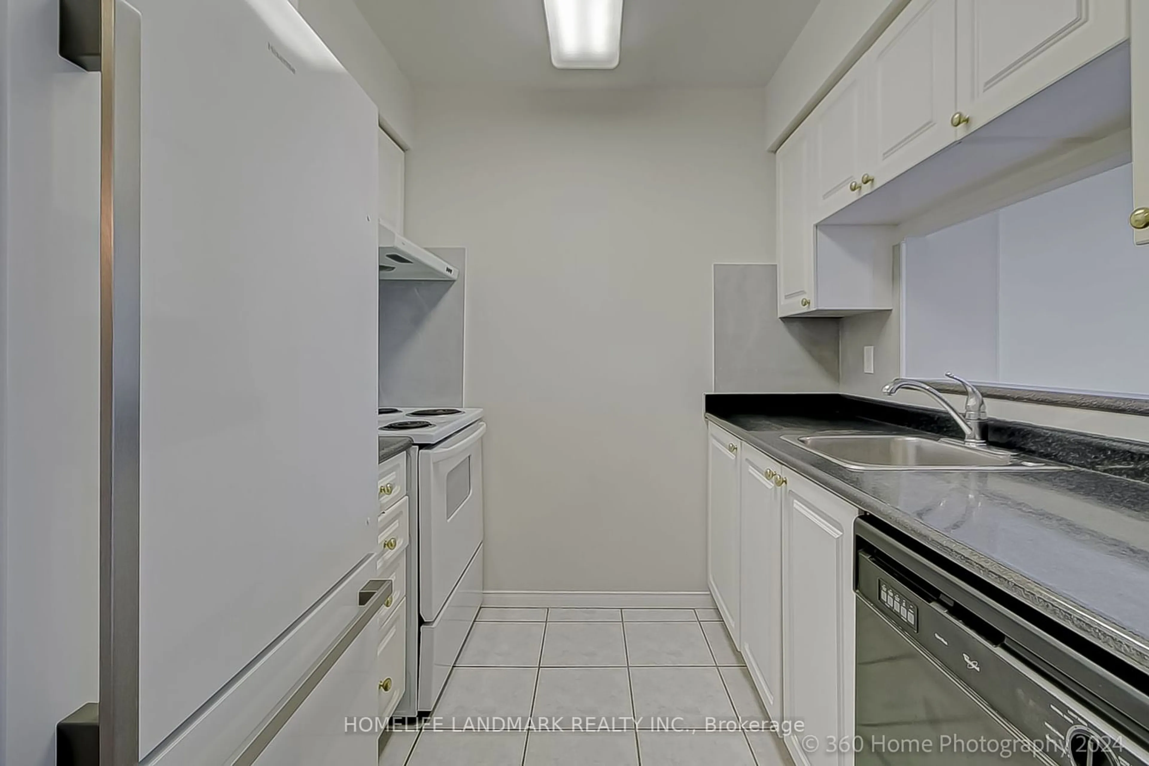 Standard kitchen, unknown for 3 Pemberton Ave #2106, Toronto Ontario M2M 4M1