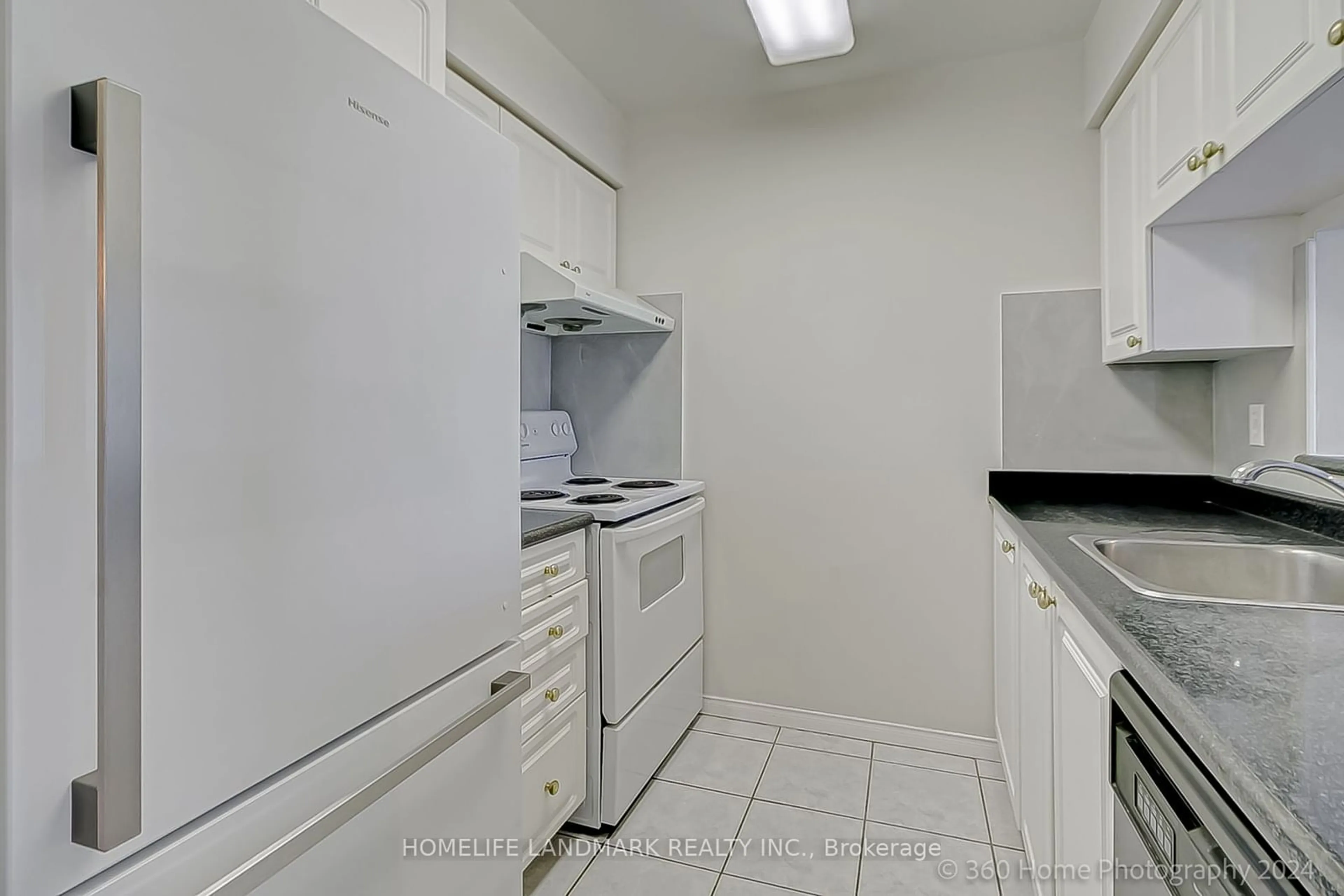 Standard kitchen, unknown for 3 Pemberton Ave #2106, Toronto Ontario M2M 4M1