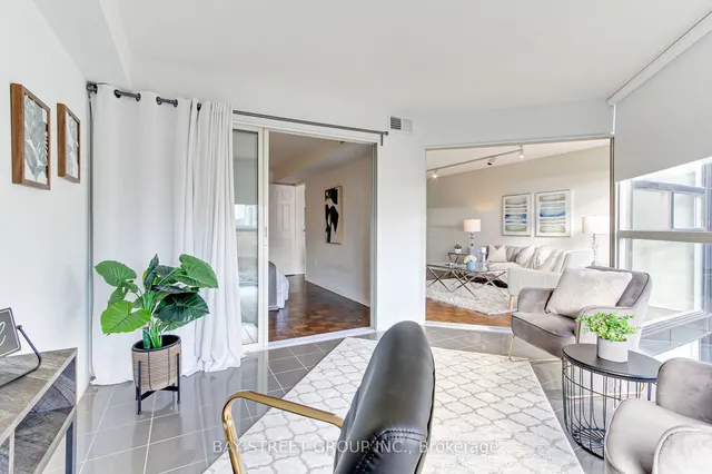 Additional property image - 705 King St Unit 913
