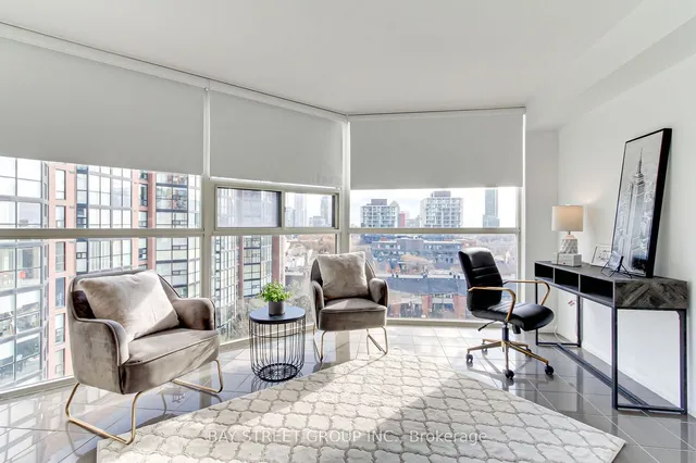 Additional property image - 705 King St Unit 913