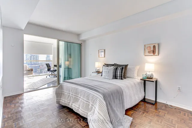 Additional property image - 705 King St Unit 913